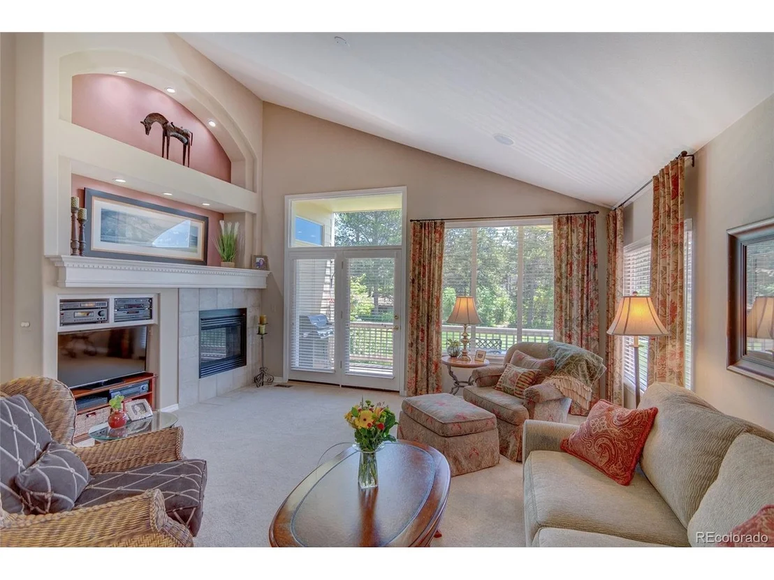 Photo of 1393 Castlepoint Cir