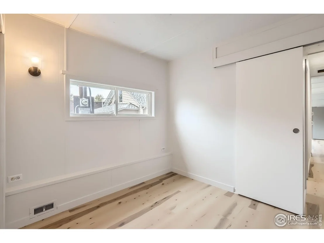 Photo of 214 2nd St