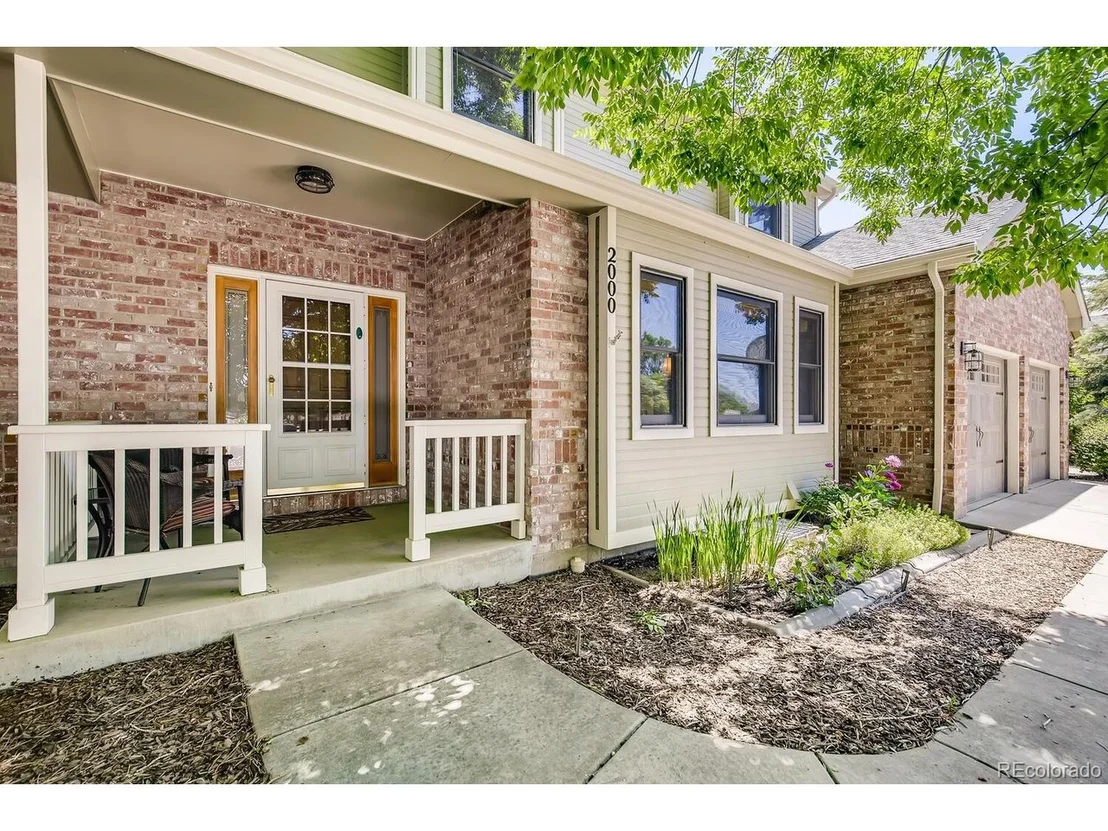 Photo of 2000 Emerald Dr