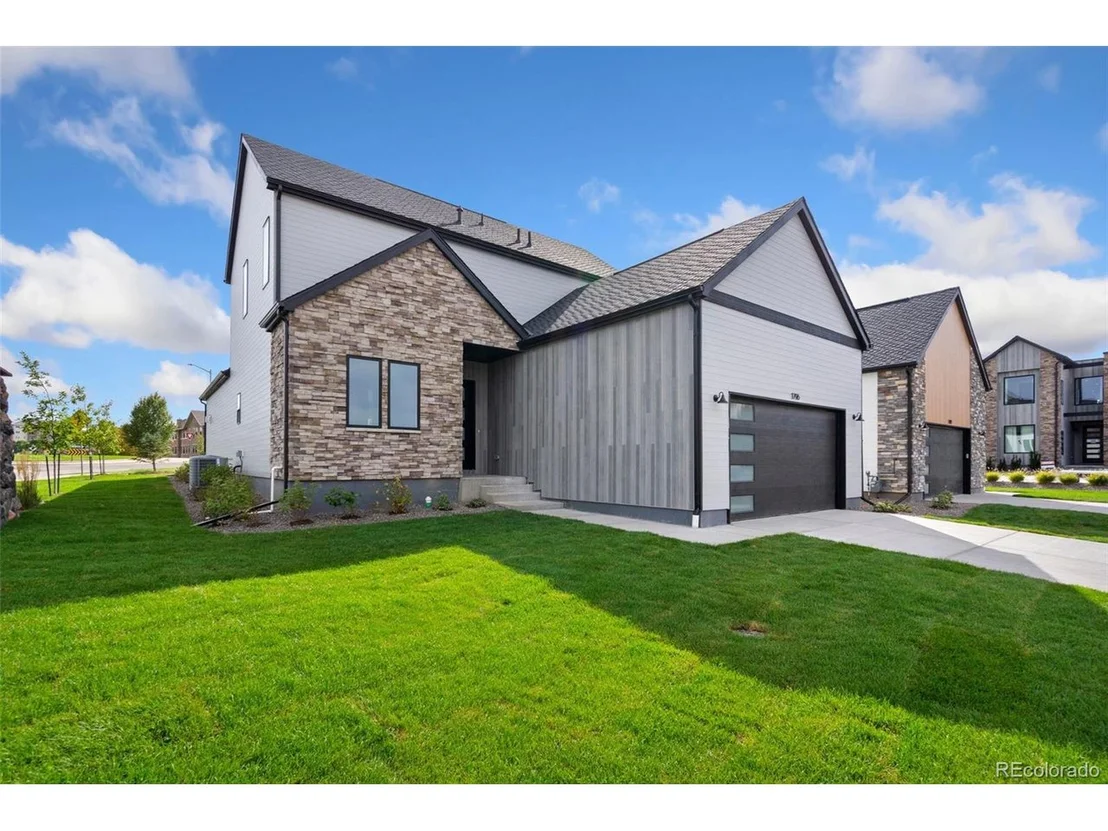 Photo of 1796 Barefoot Dr