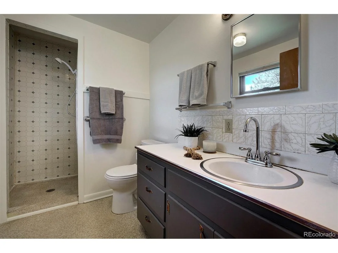 Photo of 25382 Mosier Cir