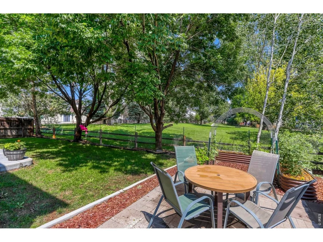 Photo of 1245 Fall River Cir