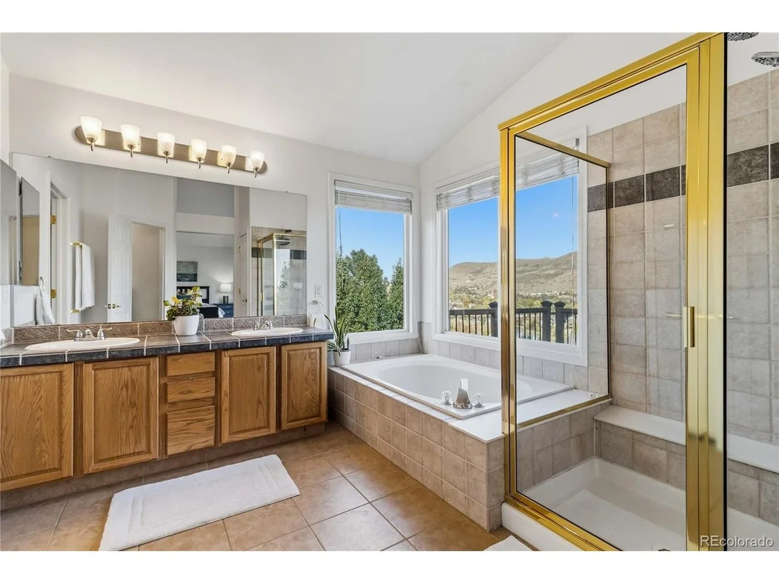 Photo of 445 Mesa View Way