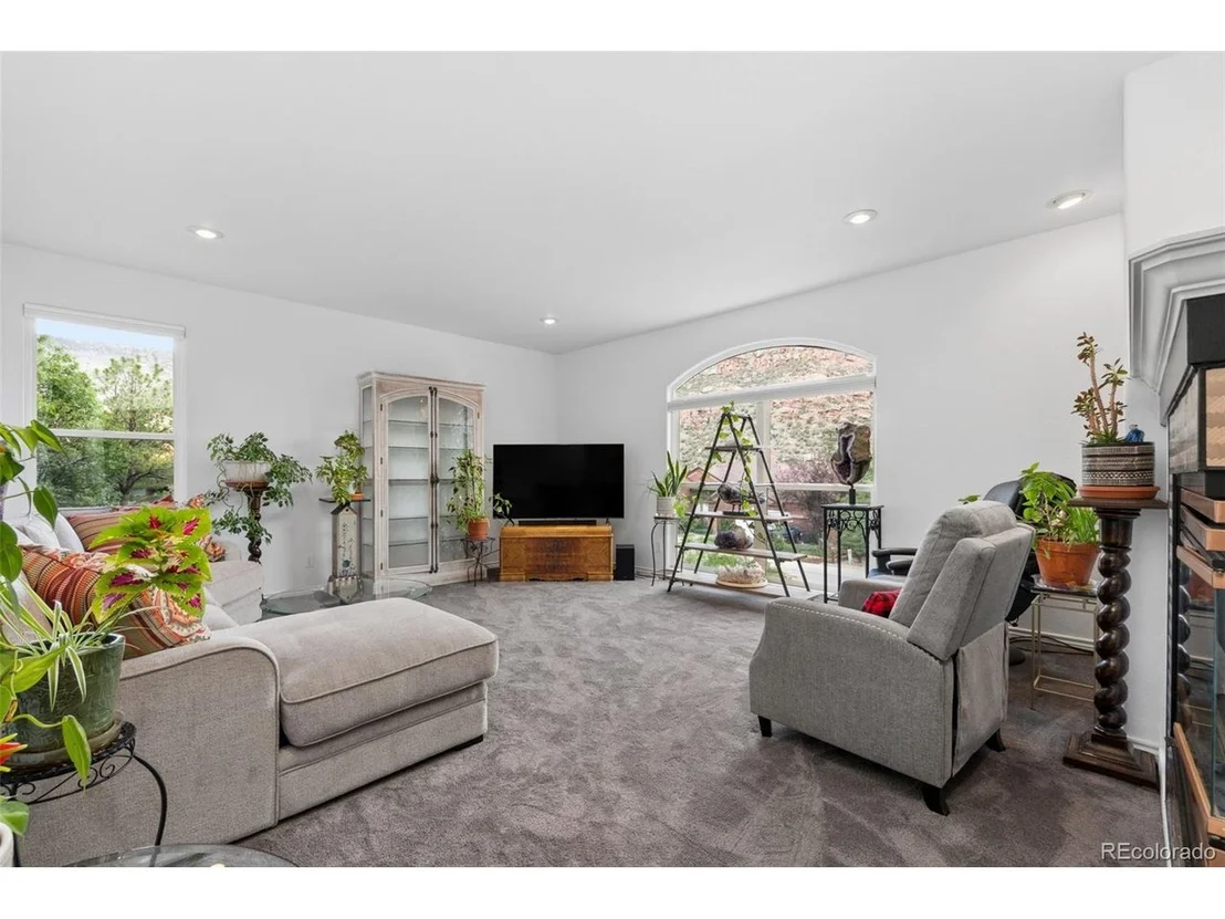 Photo of 6 Eagle Nest Ln