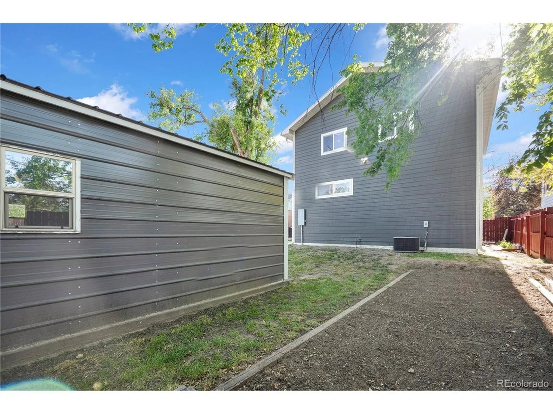 Photo of 450 Bent Ave