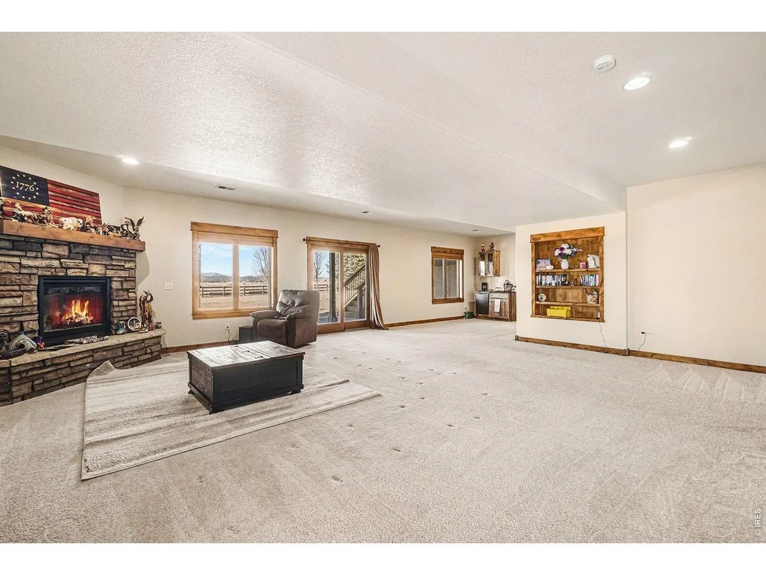 Photo of 39111 Hilltop Cir