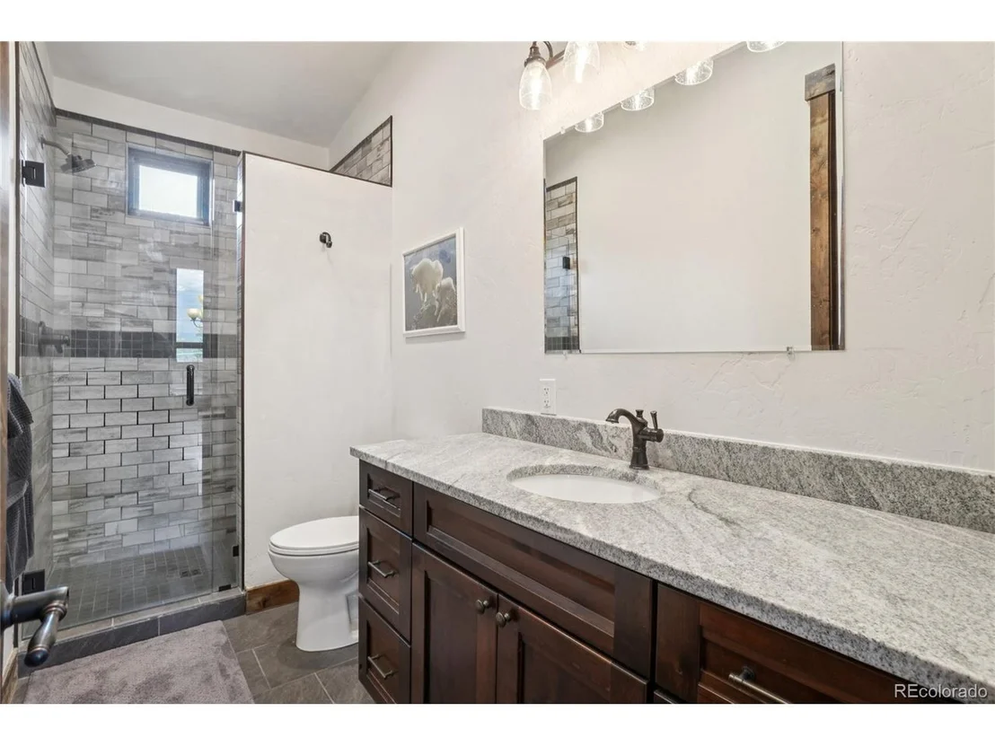 Photo of 152 Fairview Blvd