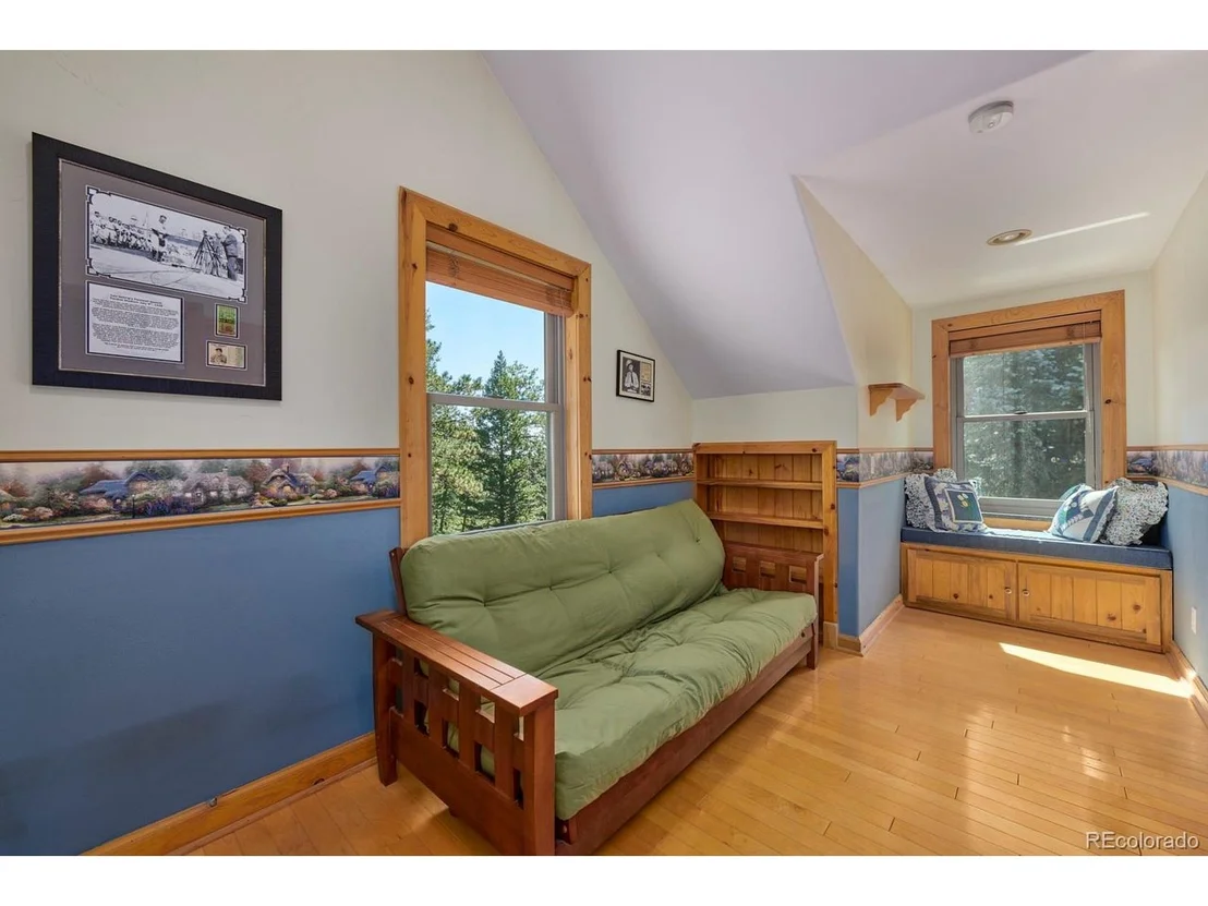 Photo of 323 Spruce Way