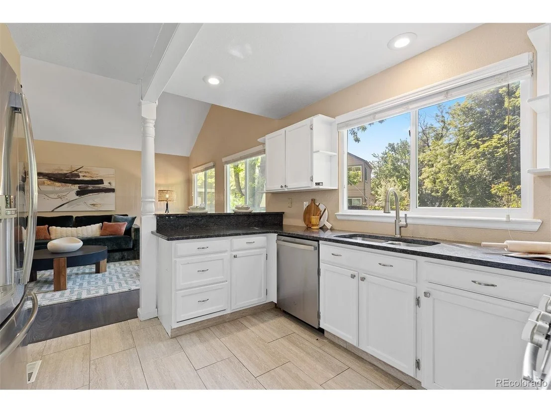 Photo of 2640 Overlook Dr