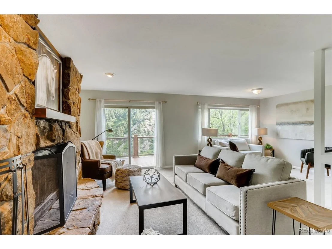 Photo of 69 Baldwin Cir