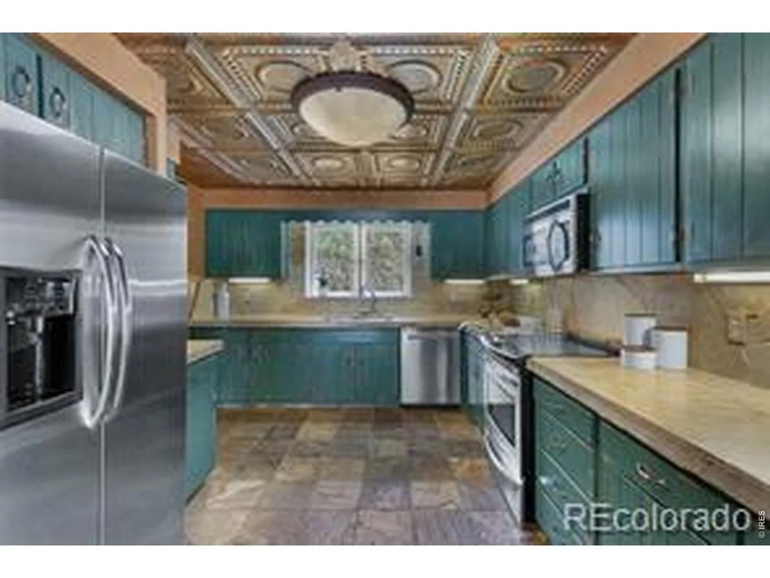 Photo of 746 Riverside Dr