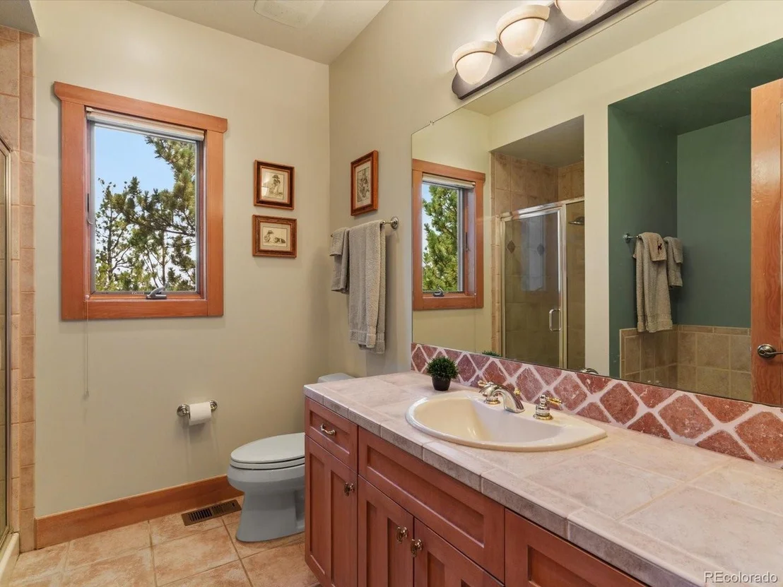 Photo of 1611 Castle Pointe Dr