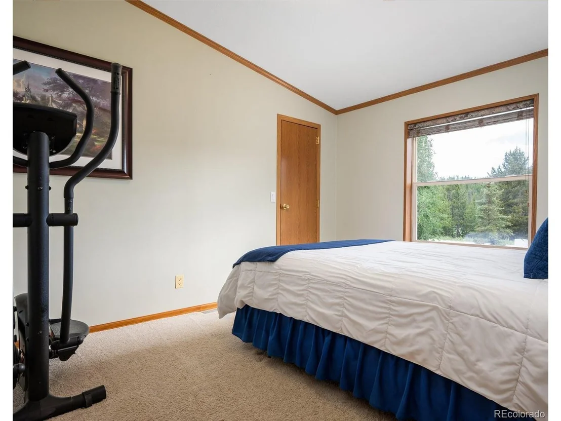 Photo of 327 County Road 5212