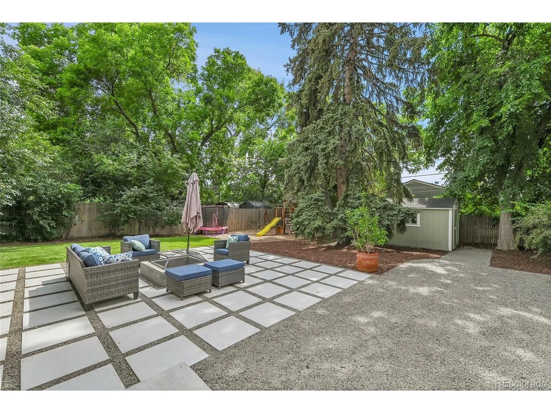 Photo of 845 Jasmine St