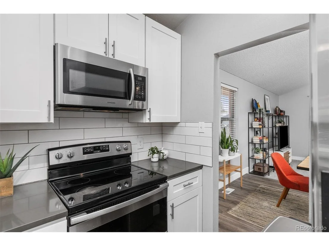 Photo of 5265 Scranton Ct