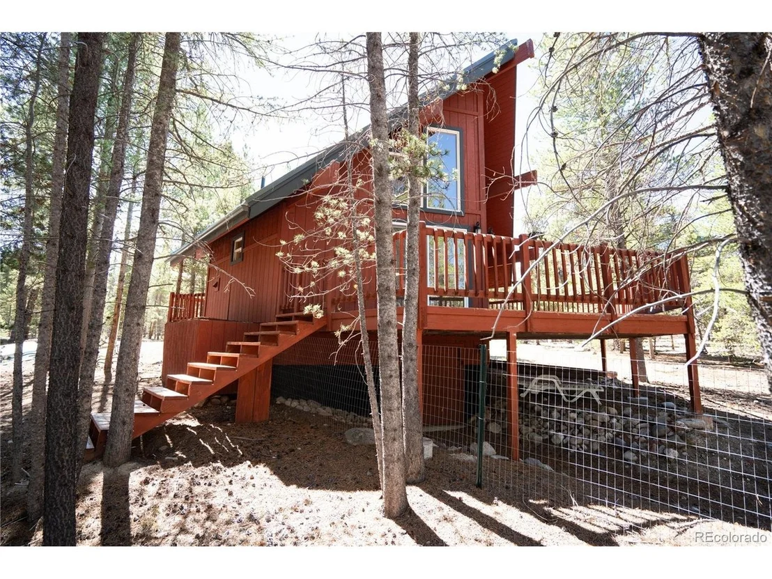 Photo of 643 Spruce Dr