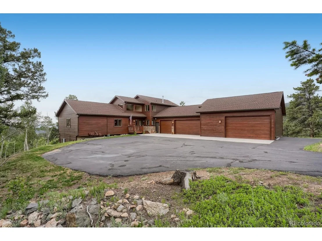 Photo of 1302 Royal Ridge Dr