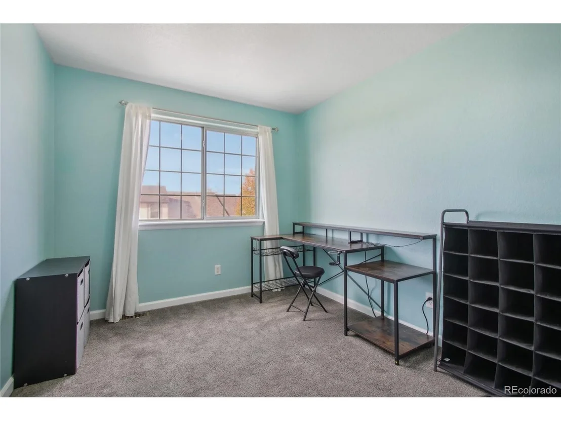Photo of 10000 Ames St