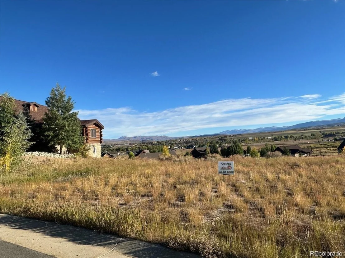 Photo of 893 Saddle Ridge Cir