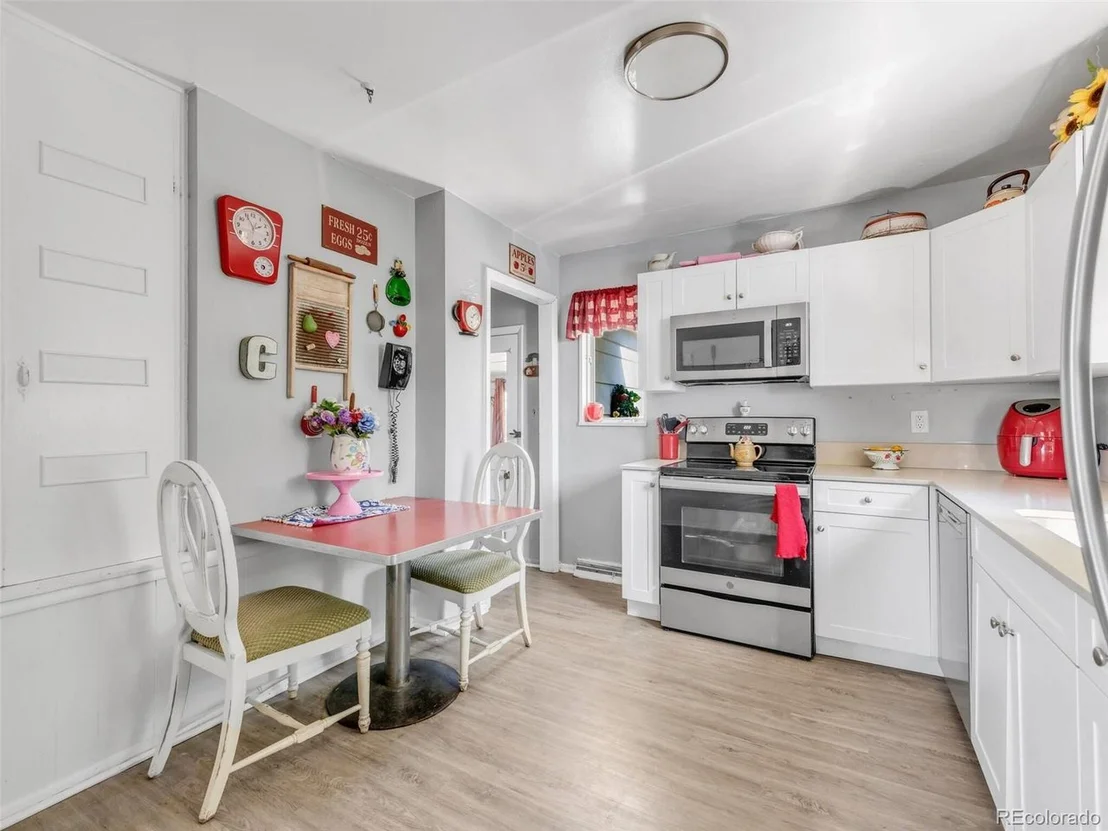 Photo of 8520 Franklin Dr