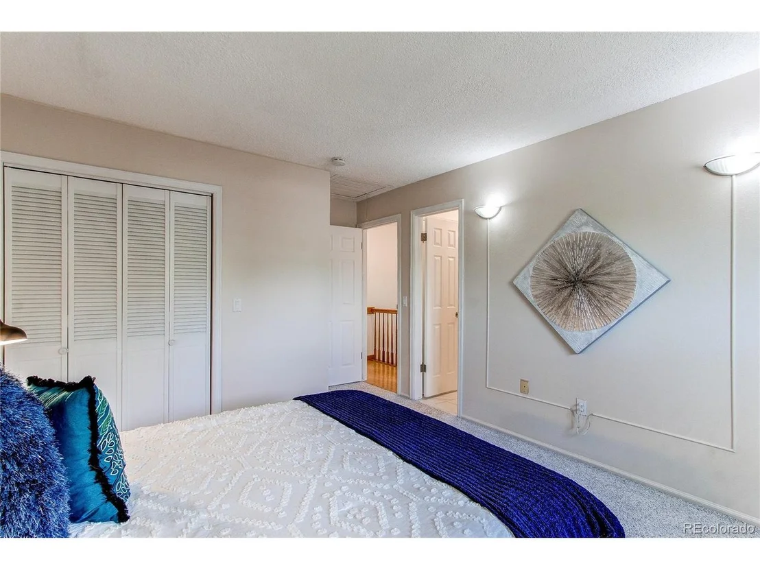Photo of 2801 W 99th Cir