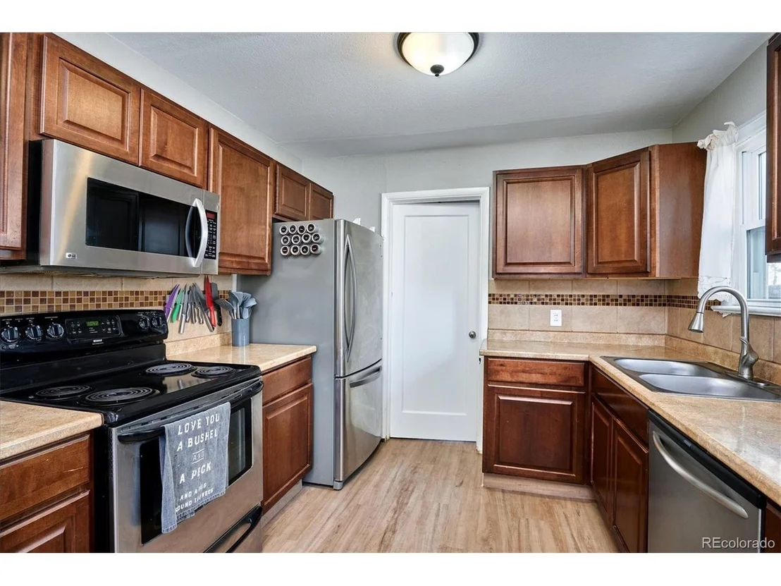 Photo of 1733 Newark St
