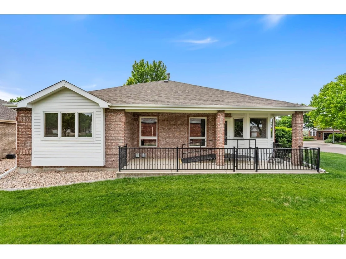 Photo of 532 Trailwood Cir