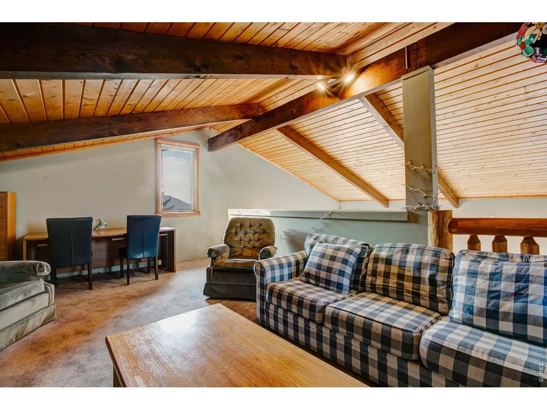 Photo of 301 Pine Tree Dr