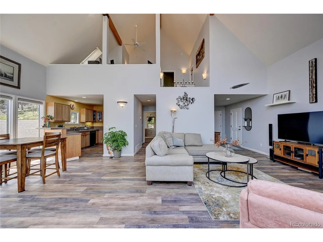Photo of 30382 Mary Dr