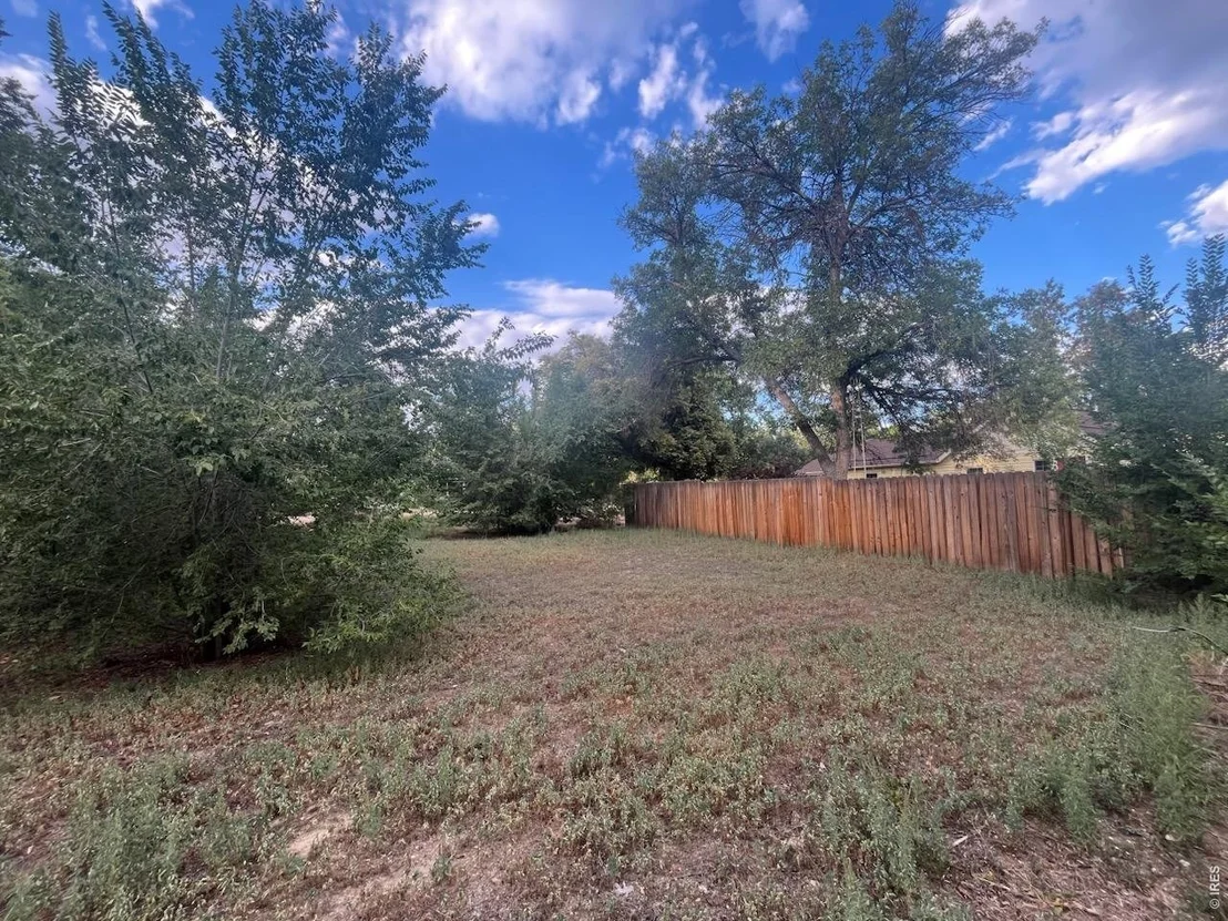 Photo of 207 5th Ave