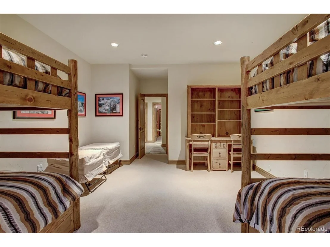 Photo of 140 Goldenrod Cir