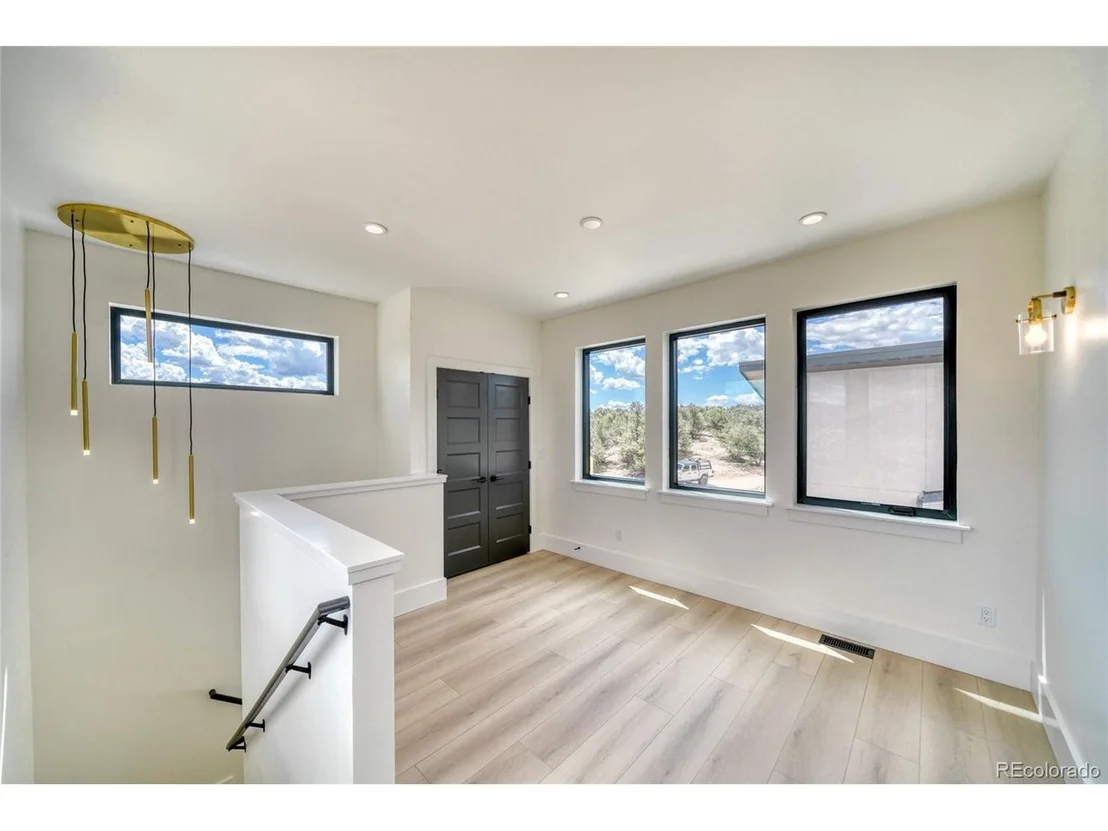 Photo of 10339 Outpost Ln