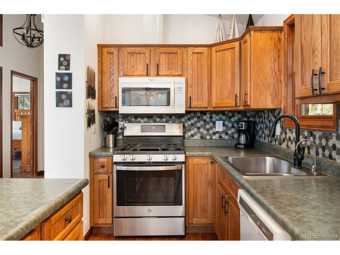 Photo of 72 Golden Dr