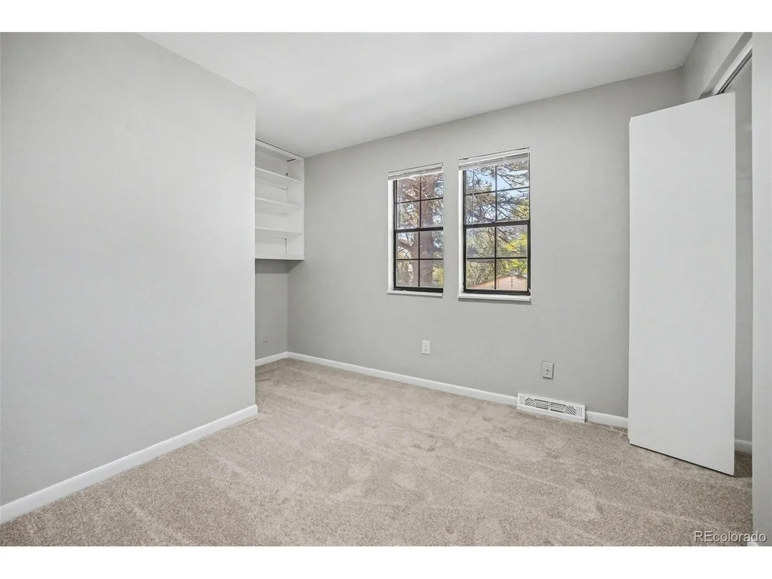 Photo of 9108 W 75th Pl