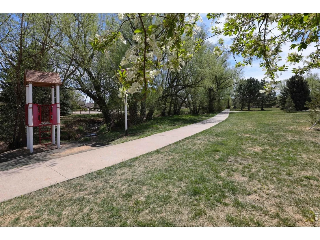 Photo of 657 Nelson Park Dr