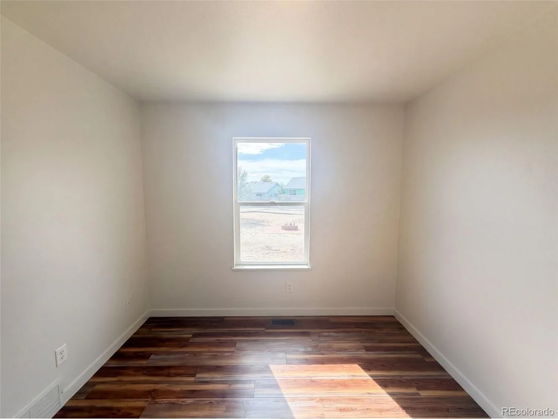 Photo of 3820 Dove Ln