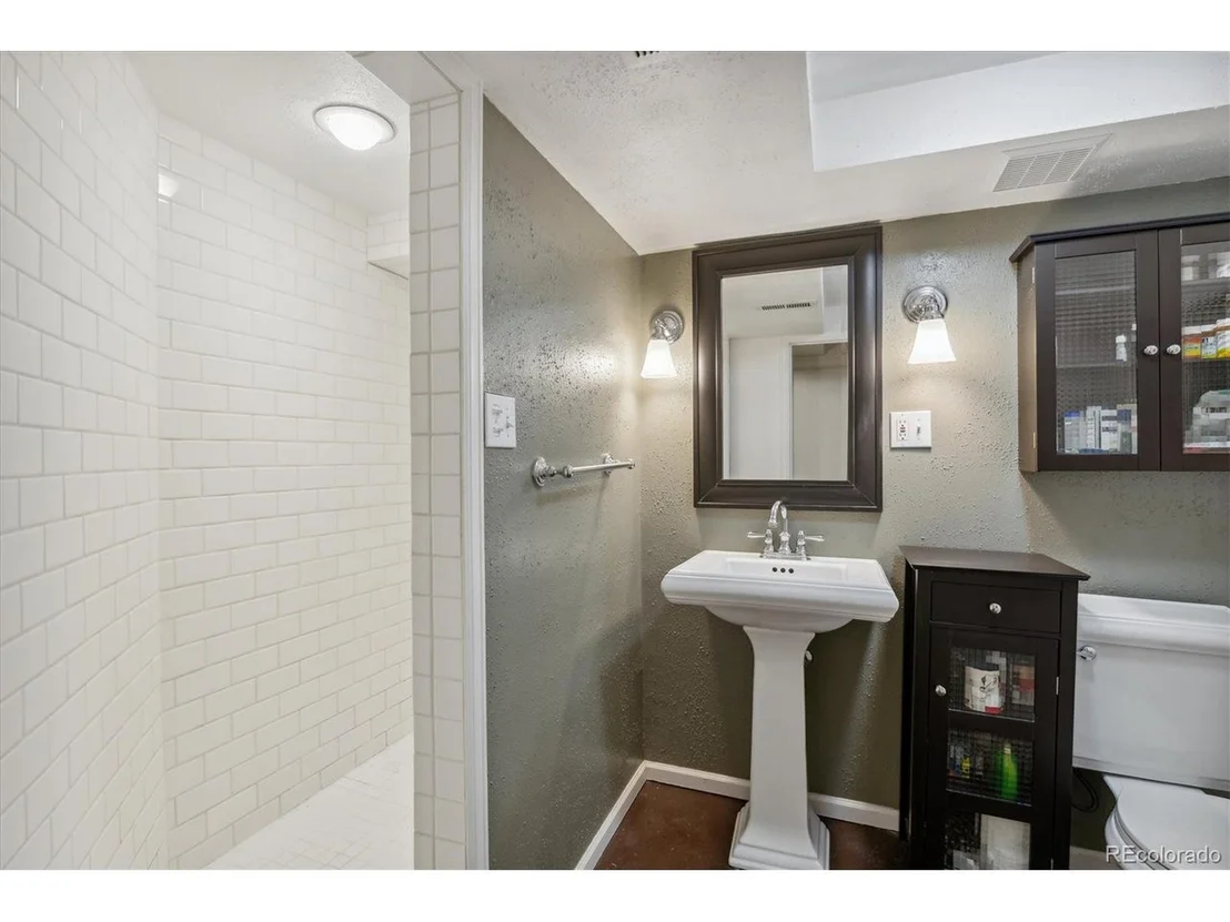 Photo of 651 Elm St
