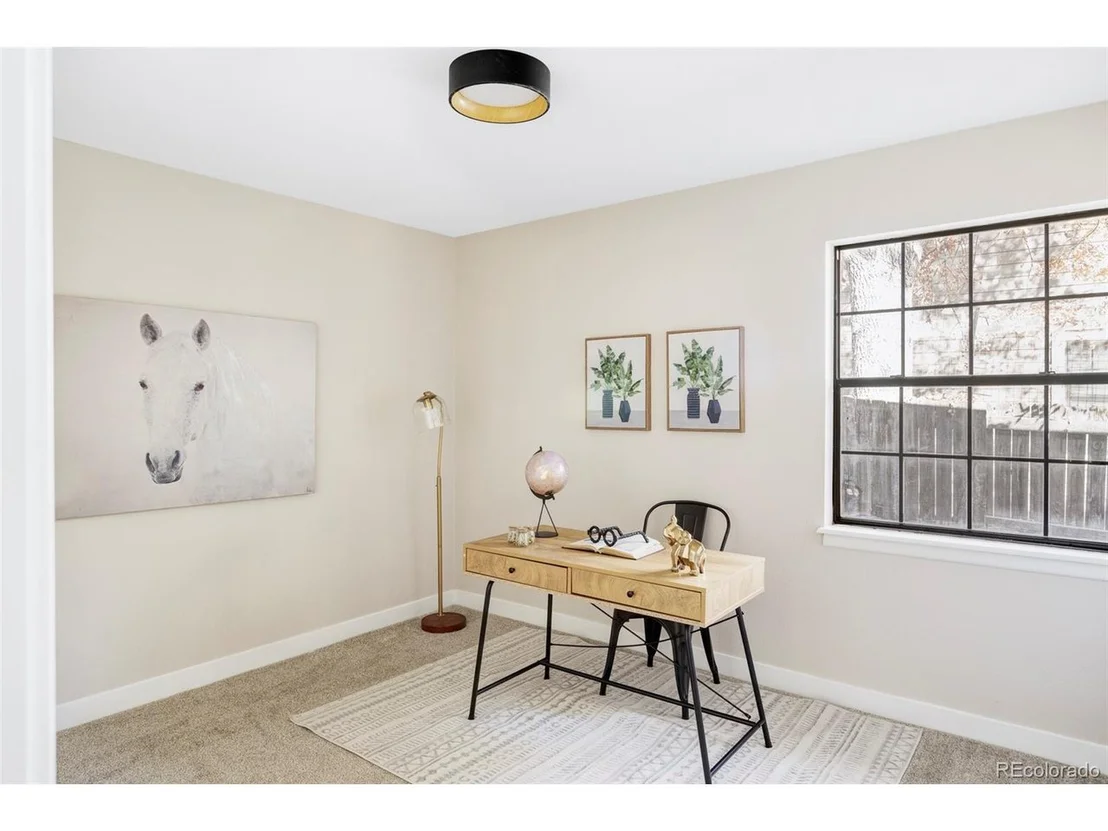 Photo of 8153 Field Cir
