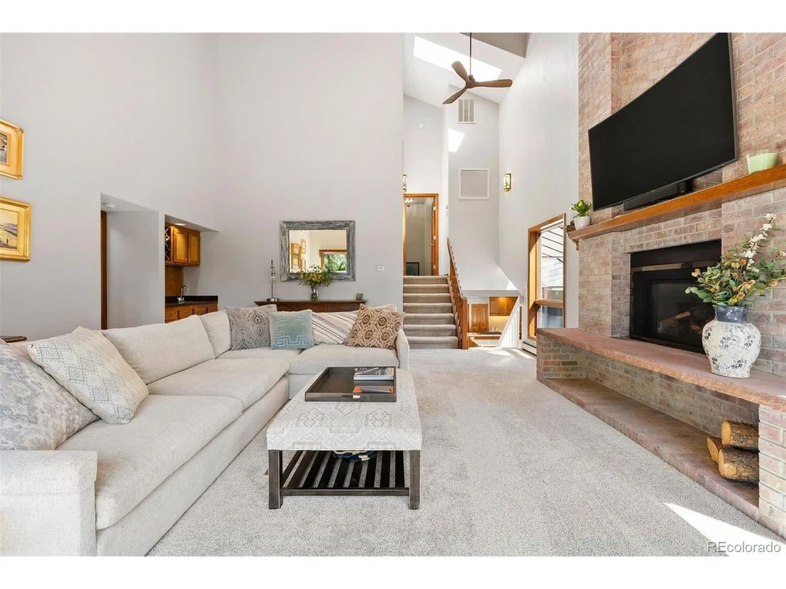Photo of 2386 Daisy Ln
