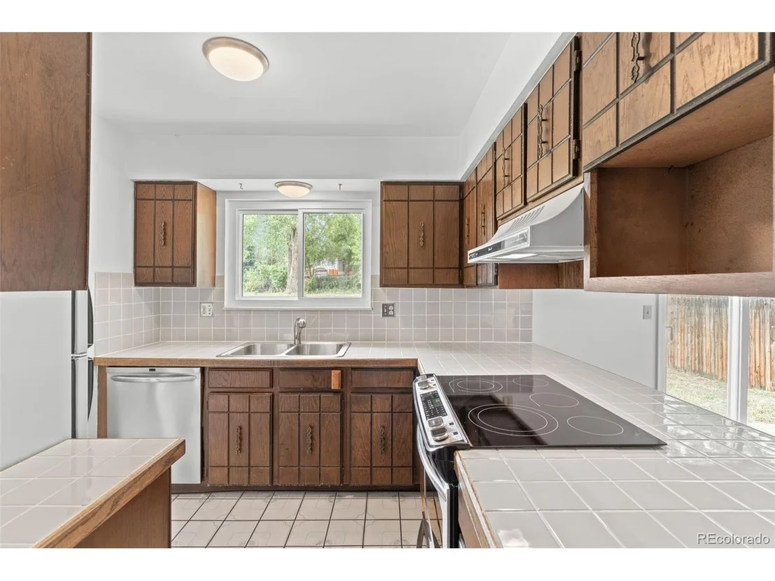 Photo of 9424 W 75th Way