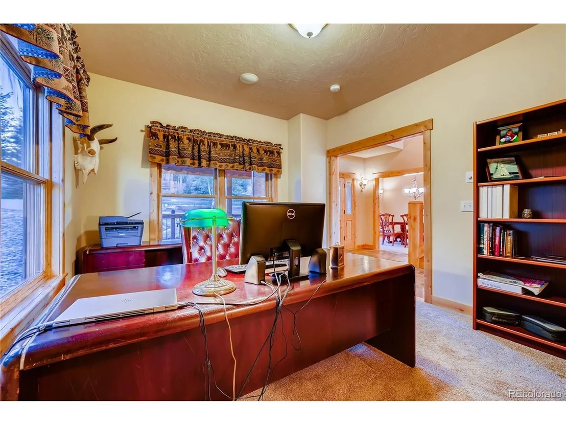 Photo of 146 Lone Wolf Ct