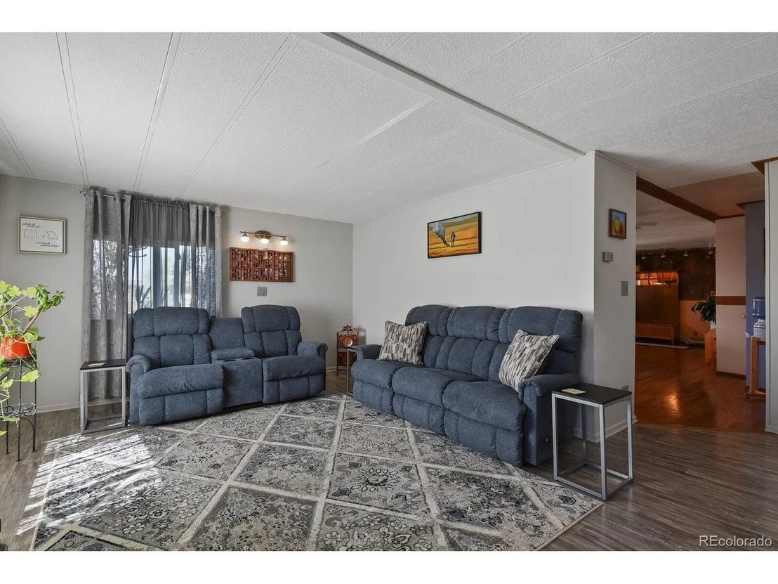 Photo of 332 Lilac Cir