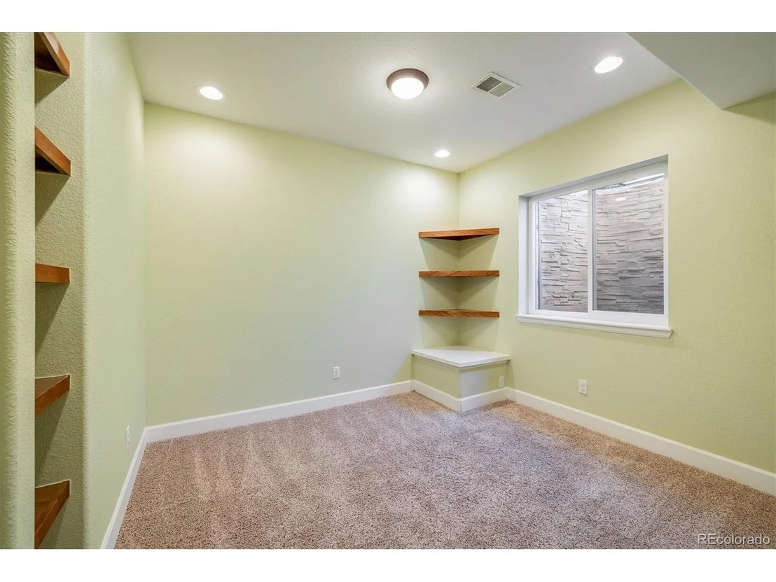 Photo of 4939 Silver Feather Cir