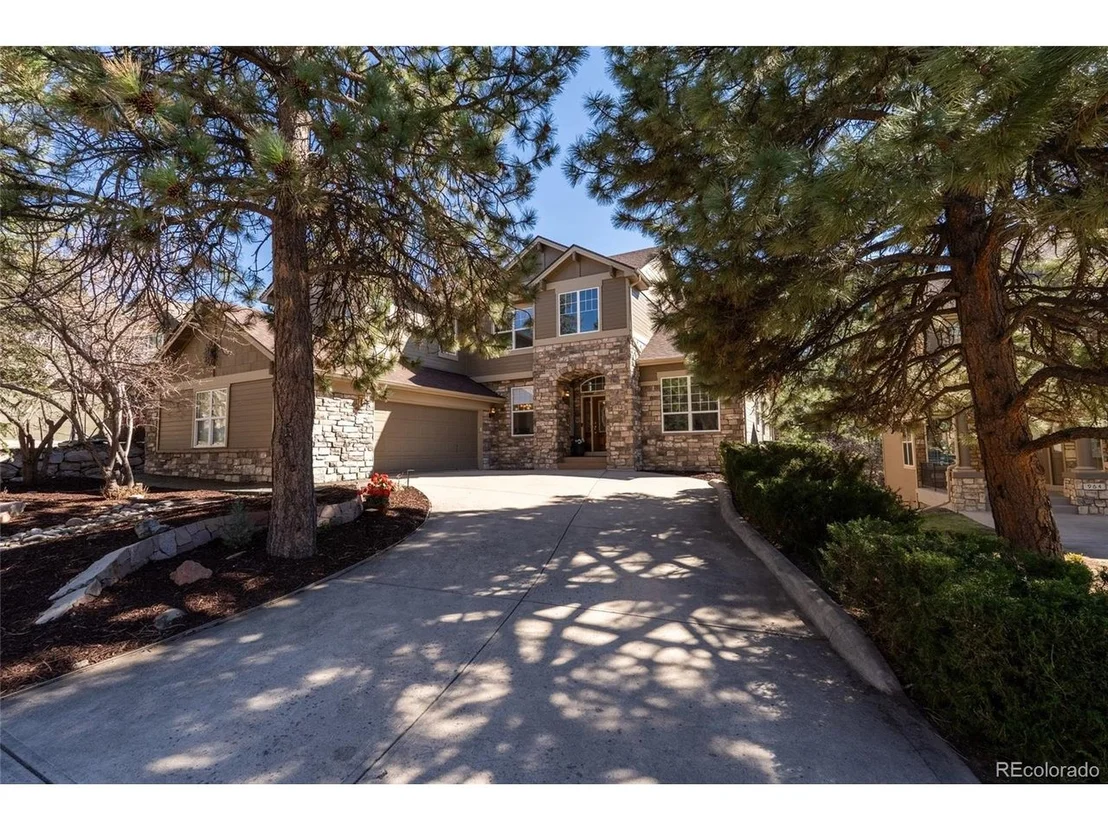 Photo of 952 Greenridge Ln