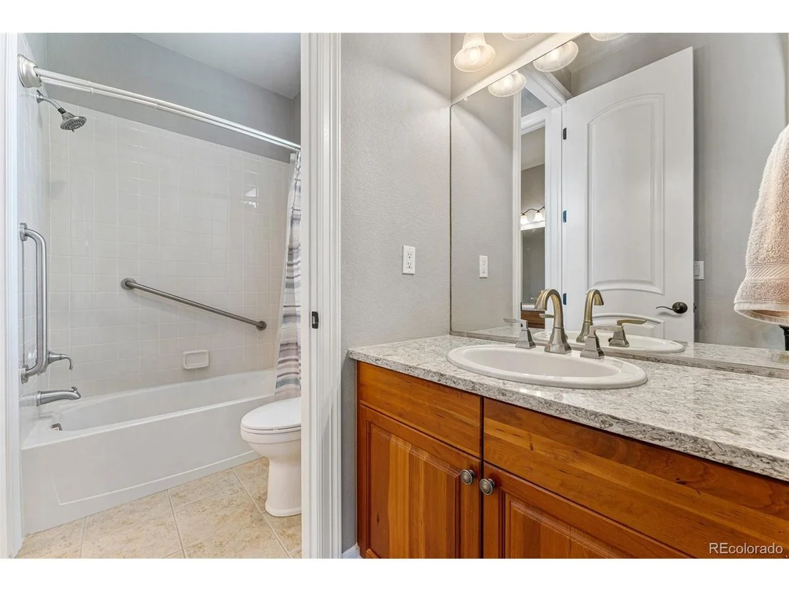 Photo of 9721 Sunset Hill Pl