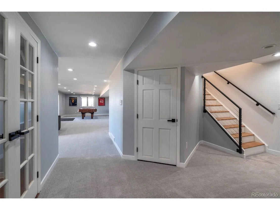 Photo of 1213 Crestmoor Dr
