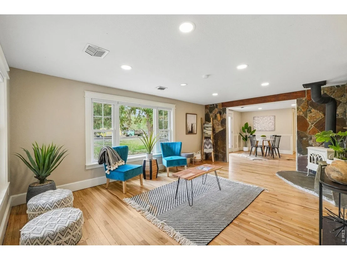Photo of 205 5th Ave