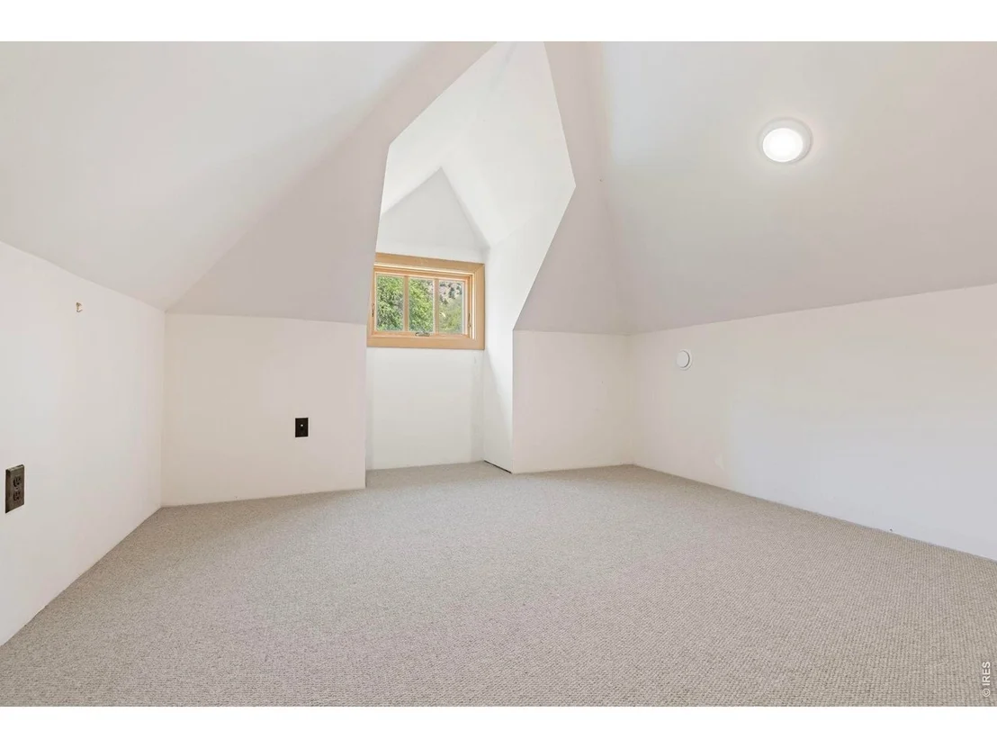 Photo of 22 Artesian Dr