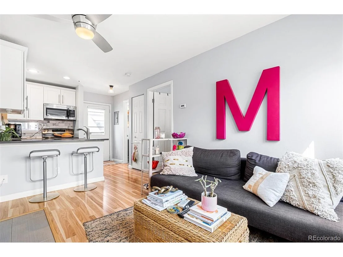 Photo of Unit 20 at 3025 Broadway St