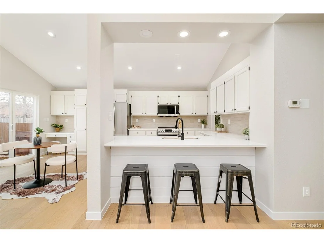 Photo of 6716 W 97th Cir